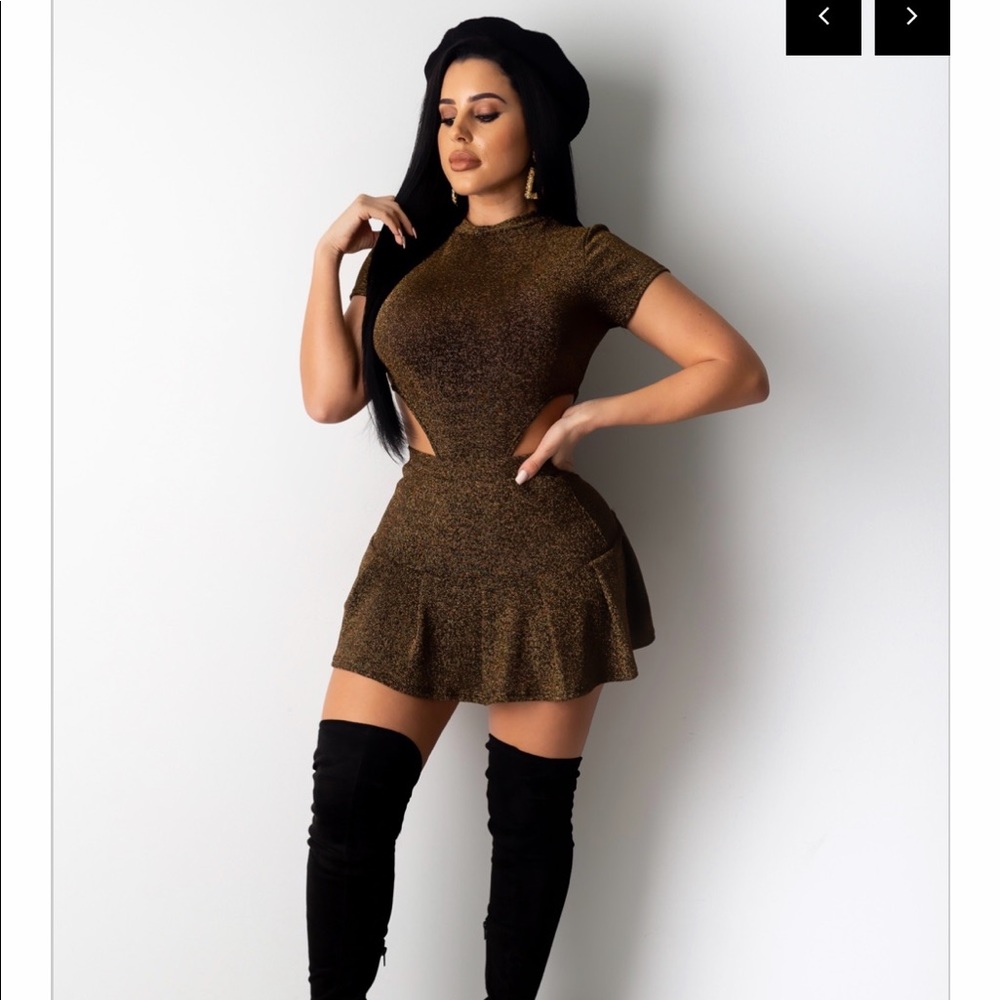 Never worn two piece set. Size M. (Fits small)